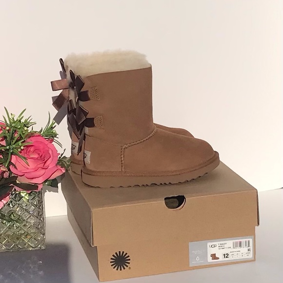 UGG Bailey Bow II - Picture 3 of 8